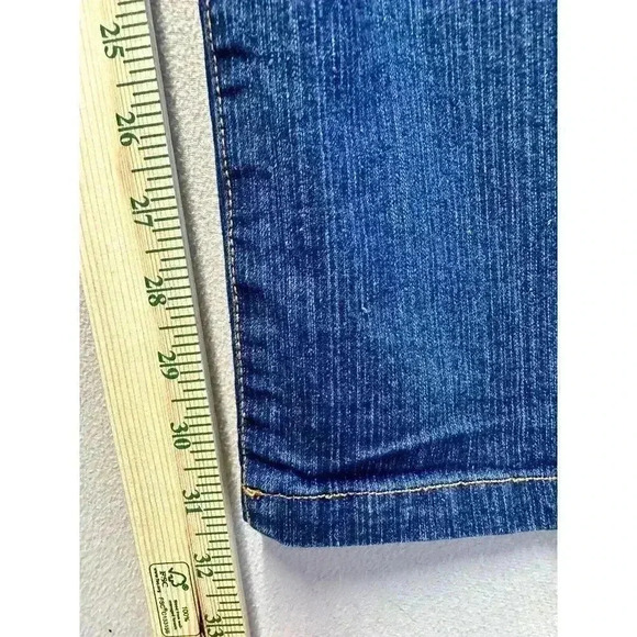 PINQ Women’s Authentic Demin Blue Jean Size 20 With Embroidery’s On Back Pockets - Picture 8 of 10